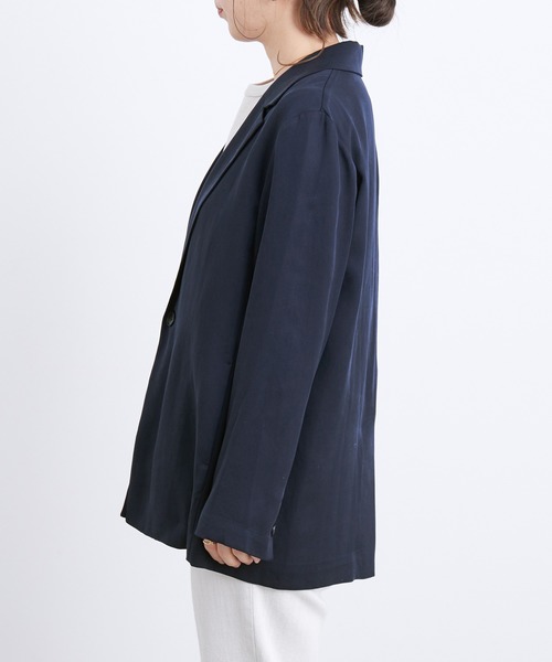 ADAM ET ROPE'(アダムエロペ)の「テンセルフルイドジャケット(テーラードジャケット・レディース・ネイビー・FREE)」の4枚目の写真