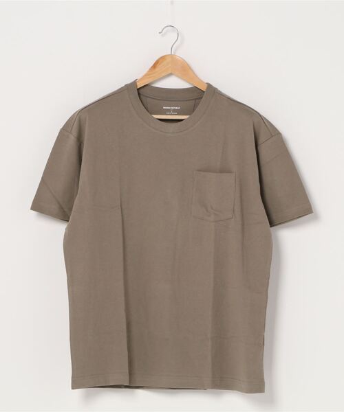 BANANA REPUBLIC FACTORY STORE（バナナリパブリック ファクトリーストア）の「BANANA REPUBLIC FACTORY STORE　　日本限定 ボクシー半袖Tシャツ（Tシャツ/カットソー・メンズ・ベージュ/マスタード/ブラウン/カモフラージュ/ダークブラウン/ピンク/イエロー/その他/ベージュ系その他/ブラウン系その他/ライラック/ベージュ系その他2/ピンク系その他/その他2/グリーン/オレンジ/その他1/ブラック/ネイビー/グレー/ホワイト・L/S/M/XL）」の7枚目の写真