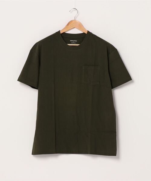 BANANA REPUBLIC FACTORY STORE（バナナリパブリック ファクトリーストア）の「BANANA REPUBLIC FACTORY STORE　　日本限定 ボクシー半袖Tシャツ（Tシャツ/カットソー・メンズ・ベージュ/マスタード/ブラウン/カモフラージュ/ダークブラウン/ピンク/イエロー/その他/ベージュ系その他/ブラウン系その他/ライラック/ベージュ系その他2/ピンク系その他/その他2/グリーン/オレンジ/その他1/ブラック/ネイビー/グレー/ホワイト・L/S/M/XL）」の19枚目の写真