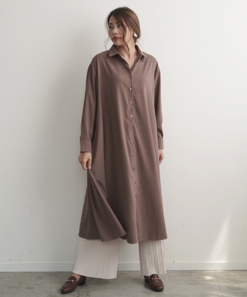 Futier land(フューティアランド)の「ボリュームAラインシャツワンピース(シャツワンピース・レディース・グレイッシュベージュ/テラコッタ/ブラック/チャコールグレー/ブラウン・FREE)」の4枚目の写真