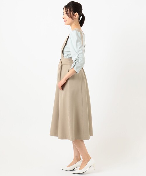 ANY SIS(エニィスィス)の「【洗える】Vネック ジャンドレ セット(セットアップ・レディース・カーキ系/ブラック系/アイボリー系/ベージュ系・4)」の10枚目の写真