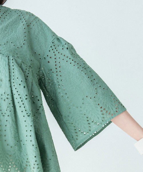 VIS（ビス）の「【美人百花7月号掲載】エンブロイダリーレースブラウス（シャツ/ブラウス・レディース・ブラック/ホワイト/グリーン系その他/パープル系その他・FREE）」の20枚目の写真