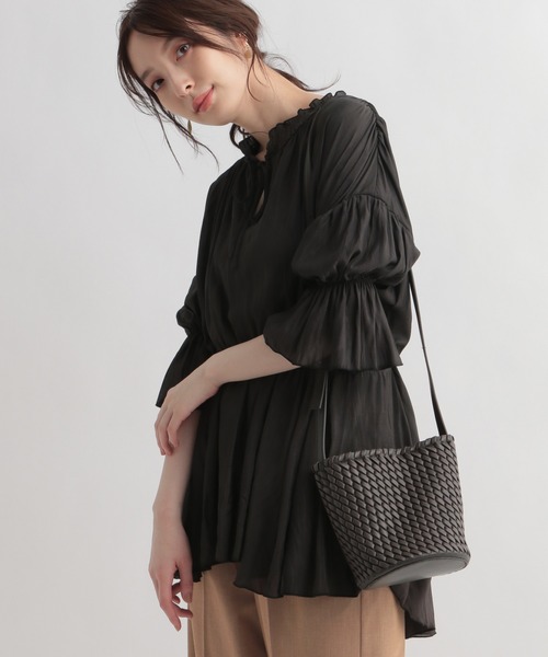 Andemiu（アンデミュウ）の「デザインティアードブラウス948040（シャツ/ブラウス・レディース・ブラック/ベージュ/オフホワイト・FREE）」の21枚目の写真