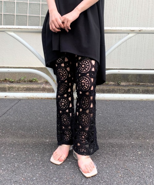 CIAOPANIC（チャオパニック）の「【SCENE by ciaopanic/シーン バイ チャオパニック】クロシェレースニットイージーパンツ/WEB・一部店舗限定（スラックス・レディース・ブラック/アイボリー・FREE）」の16枚目の写真