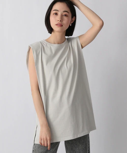 LOWRYS FARM（ローリーズファーム）の「ショルダーパットノースリーブ　948774（Tシャツ/カットソー・レディース・ブラック/ブルー系その他/オフホワイト/グレー・FREE）」の4枚目の写真