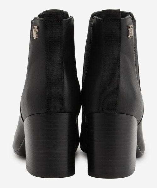 TOMMY HILFIGER(トミーヒルフィガー)の「【オンライン限定】アンクルリアルレザーブーツ(ブーツ・レディース・ブラック・23cm/23.5cm/24cm)」の2枚目の写真