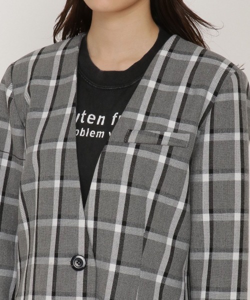 REDYAZEL(レディアゼル)の「チェックテーラードジャケット(ノーカラージャケット・レディース・ブラウン/グレー・FREE)」の17枚目の写真