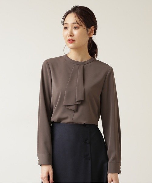 NATURAL BEAUTY BASIC（ナチュラルビューティーベーシック）の「ラッフルボウタイブラウス/0171210903（シャツ/ブラウス・レディース・ピンク/チャコールグレー/グレイッシュベージュ/ピンク系その他5・MEDIUM/SMALL）」の7枚目の写真