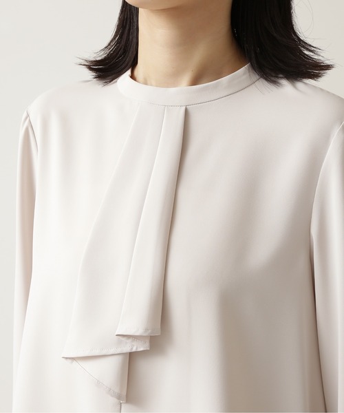 NATURAL BEAUTY BASIC（ナチュラルビューティーベーシック）の「ラッフルボウタイブラウス/0171210903（シャツ/ブラウス・レディース・ピンク/チャコールグレー/グレイッシュベージュ/ピンク系その他5・MEDIUM/SMALL）」の16枚目の写真