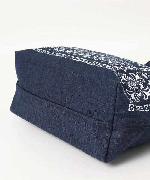BEAMS DESIGN(ビームス デザイン)の「BEAMS DESIGN(ビームス デザイン)SOUVENIR トートバッグ(トートバッグ・メンズ・ブルー/ネイビー/アイボリー・FREE)」の8枚目の写真