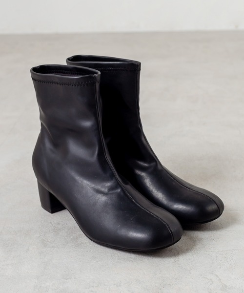 OLIVE des OLIVE（オリーブデオリーブ）の「ストレッチショートブーツ（ブーツ・レディース・ブラック/オフホワイト・MEDIUM/LARGE/SMALL）」の12枚目の写真