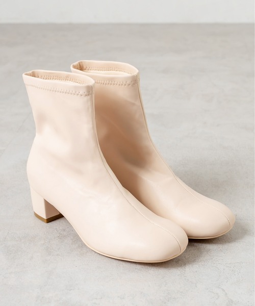 OLIVE des OLIVE（オリーブデオリーブ）の「ストレッチショートブーツ（ブーツ・レディース・ブラック/オフホワイト・MEDIUM/LARGE/SMALL）」の19枚目の写真