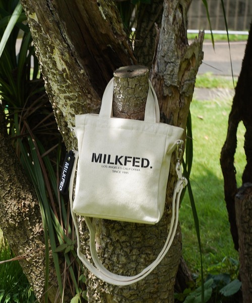 MILKFED.（ミルクフェド）の「STENCIL SQUARE SHOULDER BAG（ショルダーバッグ・レディース・ホワイト/ブラック/ベージュ・ONE SIZE）」の6枚目の写真