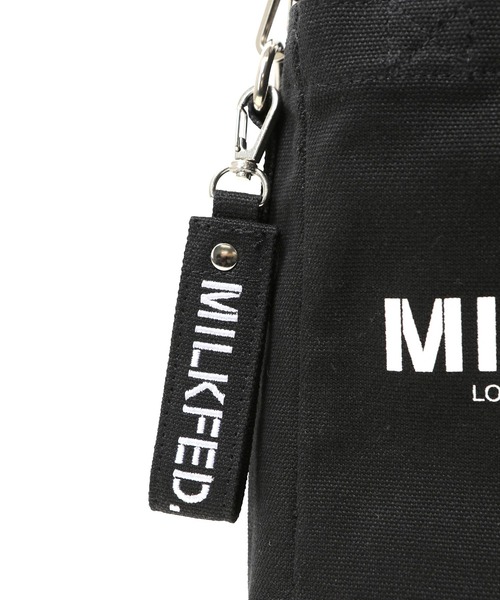 MILKFED.（ミルクフェド）の「STENCIL SQUARE SHOULDER BAG（ショルダーバッグ・レディース・ホワイト/ブラック/ベージュ・ONE SIZE）」の5枚目の写真
