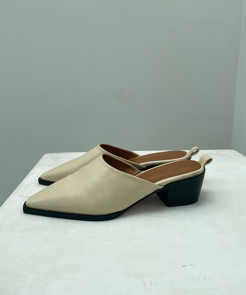 I_am(アイアム)の「chunky mule(パンプス・レディース・ブラック/オフホワイト/キャメル・S/M/L)」の13枚目の写真