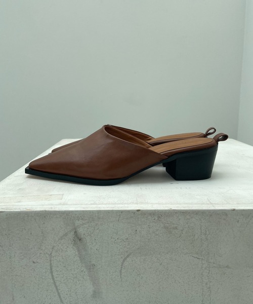 I_am(アイアム)の「chunky mule(パンプス・レディース・ブラック/オフホワイト/キャメル・S/M/L)」の14枚目の写真