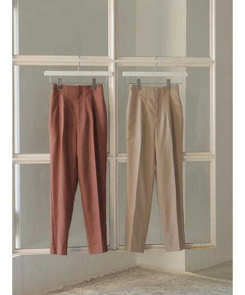 rem closet(レムクローゼット)の「テーパードパンツ(その他パンツ・レディース・ブラウン/グレイッシュベージュ・S/XS)」の7枚目の写真
