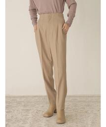 テーパードパンツ