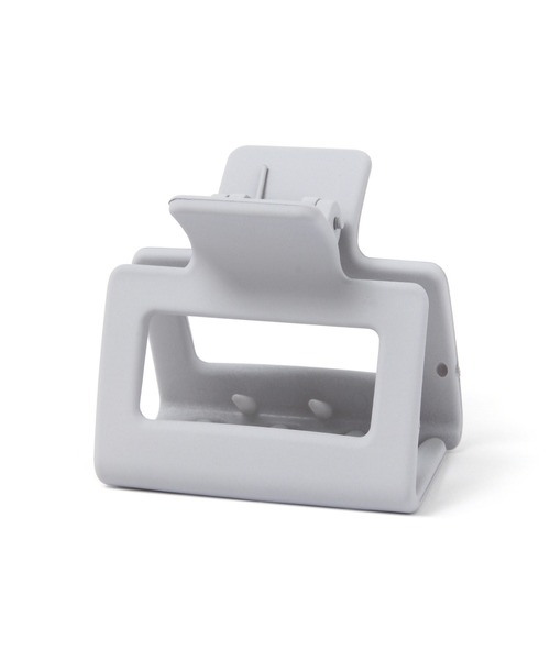 LAKOLE（ラコレ）の「スクエアマットミニヘアクリップ / 238533（バレッタ/ヘアクリップ・レディース・ブラウン/ブルー/オフホワイト/パープル/オリーブ/ライトブルー/サンドグレー/チャコール/クリーム/ブラック/グレー/カーキ・FREE）」の4枚目の写真