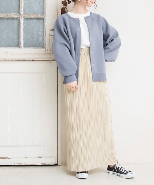 Newlyme（ニューリーミー）の「美肌映えラグランボリュームカーディガン（カーディガン/ボレロ・レディース・ベージュ/パープル/ピンク/ライトグレー/ブラック/アイボリー/ブルー/ブラウン・LL～3L/M-L）」の17枚目の写真