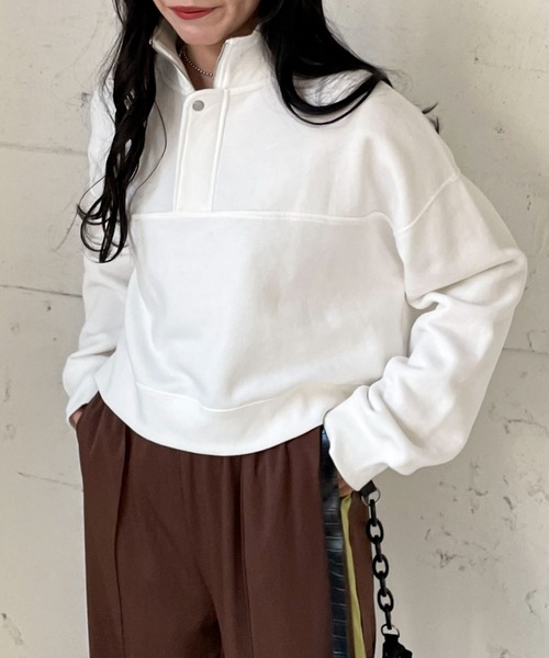 EPIMI E'PIMMY(エピミエピミー)の「ハーフジップ裏毛ショートプルオーバー(スウェット・レディース・ダークブルー/オフホワイト/グリーン/杢グレー・MEDIUM)」の2枚目の写真