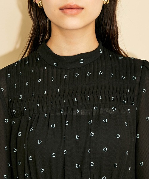 MADEMOISELLE ROPE'（マドモアゼル ロペ）の「ハートプリントワンピース（ワンピース・レディース・ブラック/モスグリーン・38）」の19枚目の写真