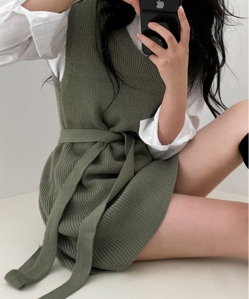 BEIDELLI（ベイデリー）の「[BELLIDE MADE] Vネックニットベストワンピース（ワンピース・レディース・オリーブ/マスタード・FREE）」の7枚目の写真