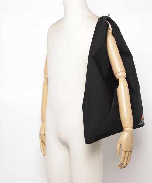 MM6 Maison Margiela（ｴﾑｴﾑｼｯｸｽ ﾒｿﾞﾝ ﾏﾙｼﾞｪﾗ）の「EASTPAK×MM6 Tote MM6（バックパック/リュック・レディース・ブラック・FREE）」の5枚目の写真
