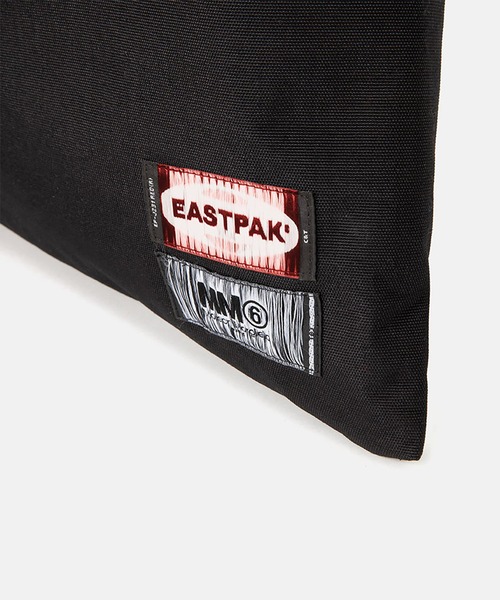MM6 Maison Margiela（ｴﾑｴﾑｼｯｸｽ ﾒｿﾞﾝ ﾏﾙｼﾞｪﾗ）の「EASTPAK×MM6 Tote MM6（バックパック/リュック・レディース・ブラック・FREE）」の3枚目の写真