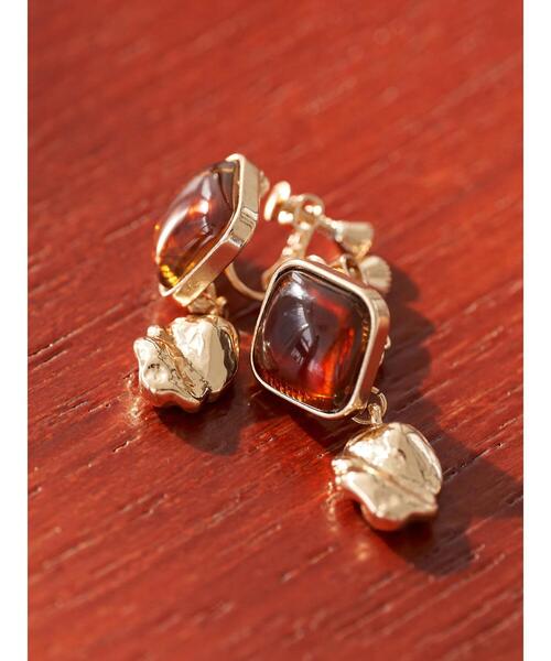 earth music&ecology（アースミュージックアンドエコロジー）の「スクエアアクリルイヤリング ＊（イヤリング・レディース・アイボリー/ブラウン/ダークグリーン・FREE）」の6枚目の写真