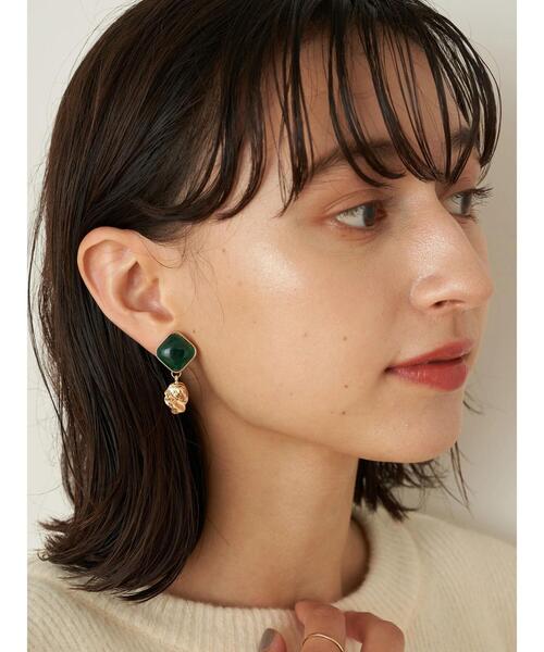 earth music&ecology（アースミュージックアンドエコロジー）の「スクエアアクリルイヤリング ＊（イヤリング・レディース・アイボリー/ブラウン/ダークグリーン・FREE）」の11枚目の写真