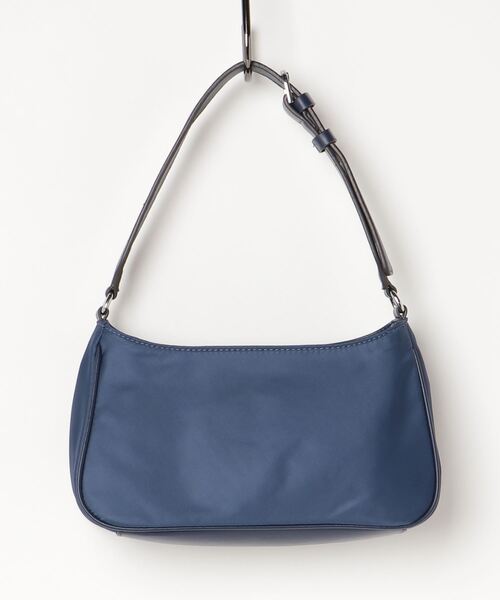 Guess（ゲス）の「LITTLE BAY Shoulder Bag（ショルダーバッグ・レディース・ネイビー/ホワイト・ONE SIZE）」の10枚目の写真