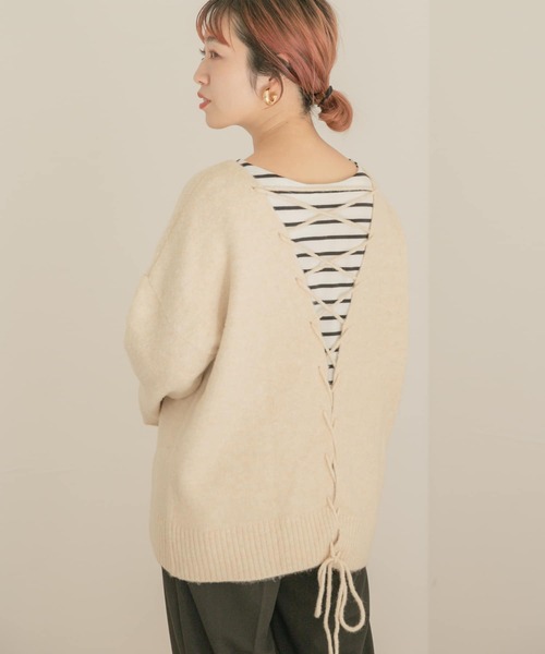 ITEMS URBANRESEARCH（アイテムズ アーバンリサーチ）の「バック編みニット（ニット/セーター・レディース・パープル/グリーン/ライトベージュ・FREE）」の2枚目の写真