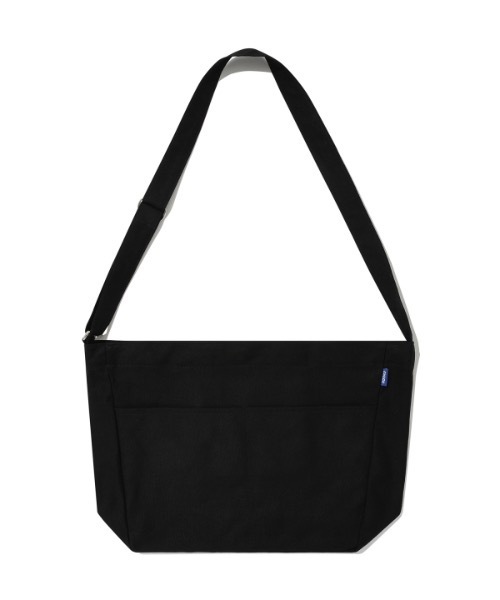 CHUCK(チャック)の「【CHUCK 】サークルロゴ クロスバッグ / Chuck Circle Logo Cross Bag(ショルダーバッグ・レディース・ブラック/アイボリー・FREE)」の3枚目の写真