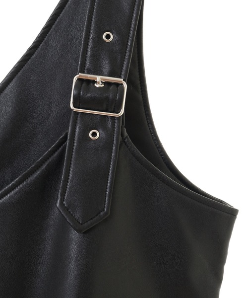 Candy Stripper（キャンディストリッパー）の「BELTED FAKE LEATHER