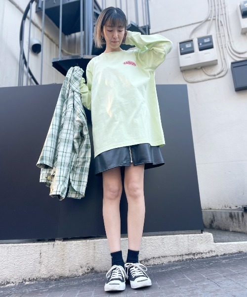 Candy Stripper（キャンディストリッパー）の「BELTED FAKE LEATHER ワンピース（ジャンパースカート・レディース・ブラック/ブルー・2）」の3枚目の写真