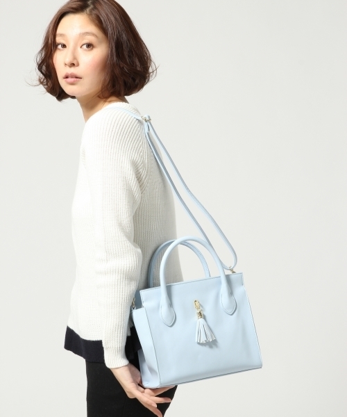 LEPSIM（レプシィム）の「タッセルミニトート　558087（トートバッグ・レディース・ブラック/ライトベージュ/ライトブルー/レッド・FREE）」の3枚目の写真