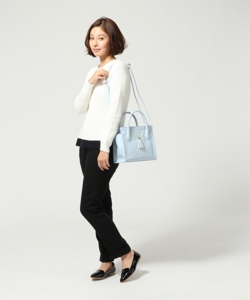 LEPSIM（レプシィム）の「タッセルミニトート　558087（トートバッグ・レディース・ブラック/ライトベージュ/ライトブルー/レッド・FREE）」の6枚目の写真