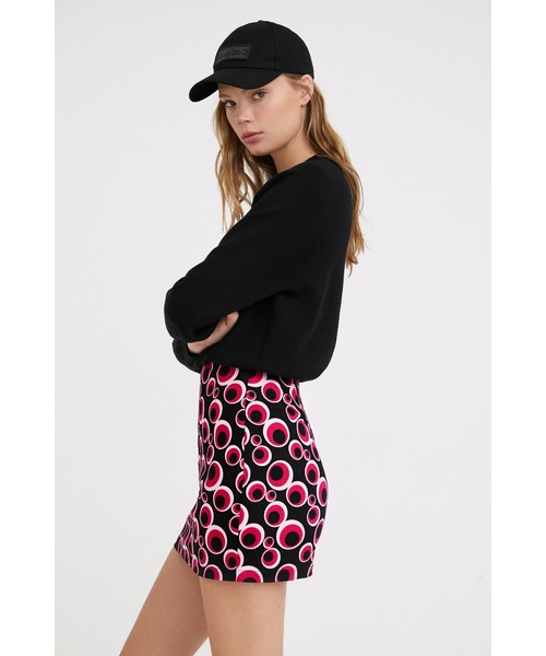 Desigual(デシグアル)の「丸模様 スリムミニスカート ROXANA(スカート・レディース・ブラック・S/M/XS/L/XL)」の7枚目の写真