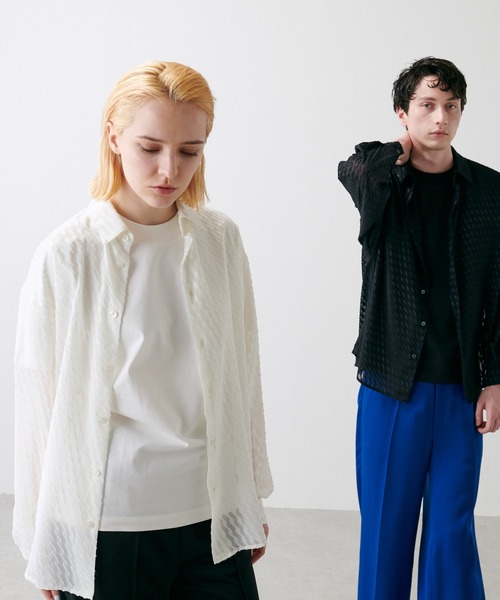 Lui's(ルイス)の「ジャガードシアーボリュームシャツ(シャツ/ブラウス・メンズ・ホワイト/ブラック・SMALL/MEDIUM)」の2枚目の写真