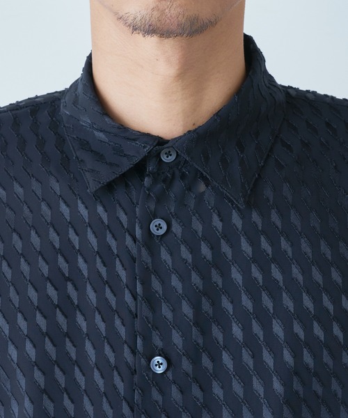Lui's(ルイス)の「ジャガードシアーボリュームシャツ(シャツ/ブラウス・メンズ・ホワイト/ブラック・SMALL/MEDIUM)」の12枚目の写真