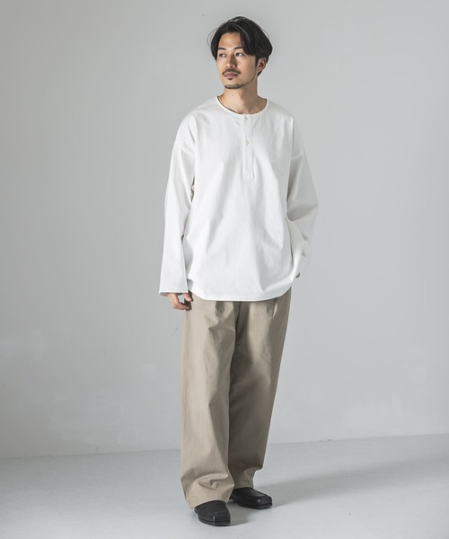 URBAN RESEARCH（アーバンリサーチ）の「オーガニックコットンスリーピングシャツ（Tシャツ/カットソー・メンズ・オフホワイト/ブラック系その他/グリーン系その他・MEDIUM/LARGE）」の4枚目の写真