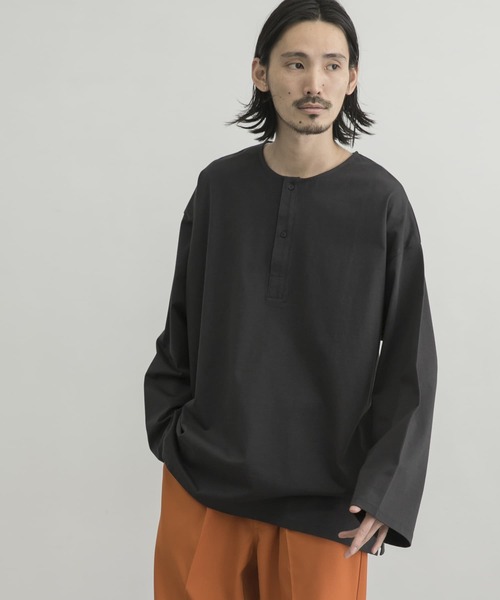 URBAN RESEARCH（アーバンリサーチ）の「オーガニックコットンスリーピングシャツ（Tシャツ/カットソー・メンズ・オフホワイト/ブラック系その他/グリーン系その他・MEDIUM/LARGE）」の10枚目の写真