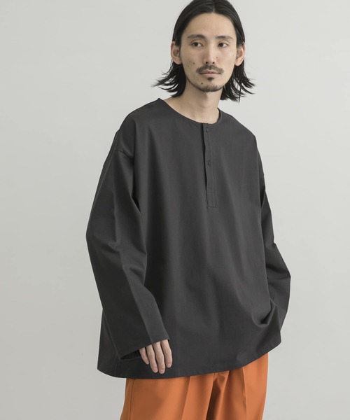 URBAN RESEARCH（アーバンリサーチ）の「オーガニックコットンスリーピングシャツ（Tシャツ/カットソー・メンズ・オフホワイト/ブラック系その他/グリーン系その他・MEDIUM/LARGE）」の14枚目の写真