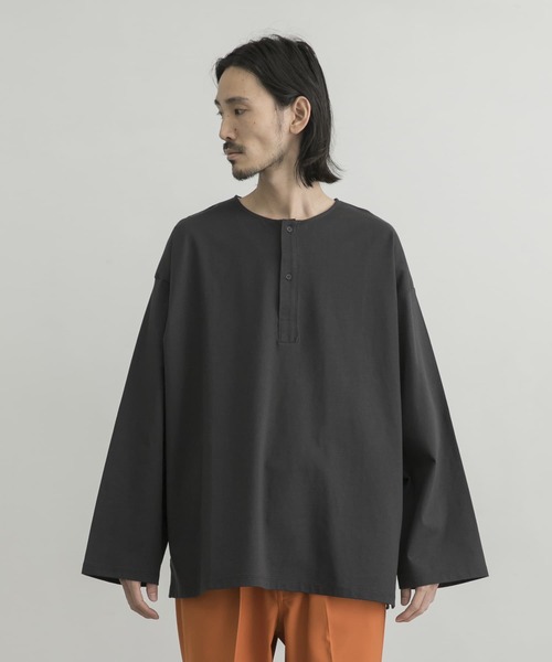 URBAN RESEARCH（アーバンリサーチ）の「オーガニックコットンスリーピングシャツ（Tシャツ/カットソー・メンズ・オフホワイト/ブラック系その他/グリーン系その他・MEDIUM/LARGE）」の15枚目の写真