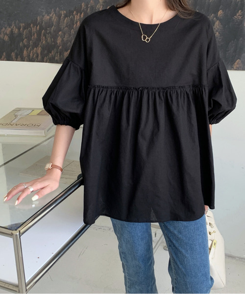 emi+(エミプラス)の「フロントギャザーチュニックブラウス(シャツ/ブラウス・レディース・ホワイト/ブラック/グリーン/モカ/ブルーグレー/パープル/チャコールグレー/ベージュ/ライトブルー・FREE)」の1枚目の写真