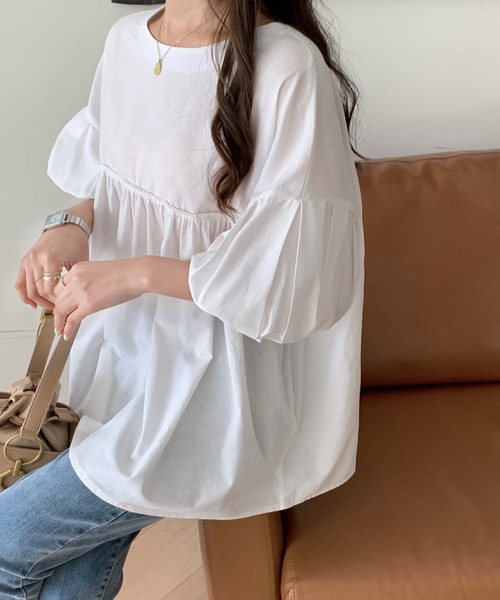 emi+(エミプラス)の「フロントギャザーチュニックブラウス(シャツ/ブラウス・レディース・ホワイト/ブラック/グリーン/モカ/ブルーグレー/パープル/チャコールグレー/ベージュ/ライトブルー・FREE)」の10枚目の写真