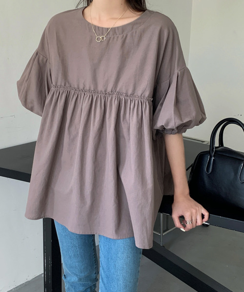 emi+(エミプラス)の「フロントギャザーチュニックブラウス(シャツ/ブラウス・レディース・ホワイト/ブラック/グリーン/モカ/ブルーグレー/パープル/チャコールグレー/ベージュ/ライトブルー・FREE)」の12枚目の写真