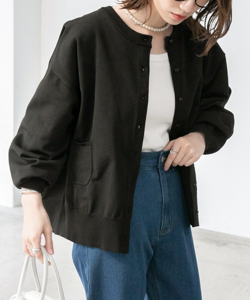 BONLECILL(ボンルシール)の「クルーネック ポケット付きオーバーサイズカーディガン(カーディガン/ボレロ・レディース・ブラック/ピンク/ブルー/グリーン/アイボリー/レッド/ブラック系その他・FREE)」の3枚目の写真