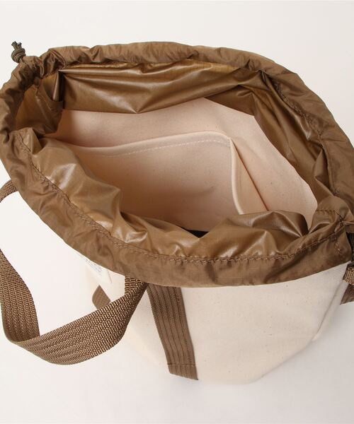 FREDRIK PACKERS(フレドリックパッカーズ)の「FREDRIK PACKERS / フレドリック パッカーズ ドローストリングトート RED DRAW STRING TOTE(トートバッグ・レディース・ナチュラル/ブラック・FREE)」の5枚目の写真